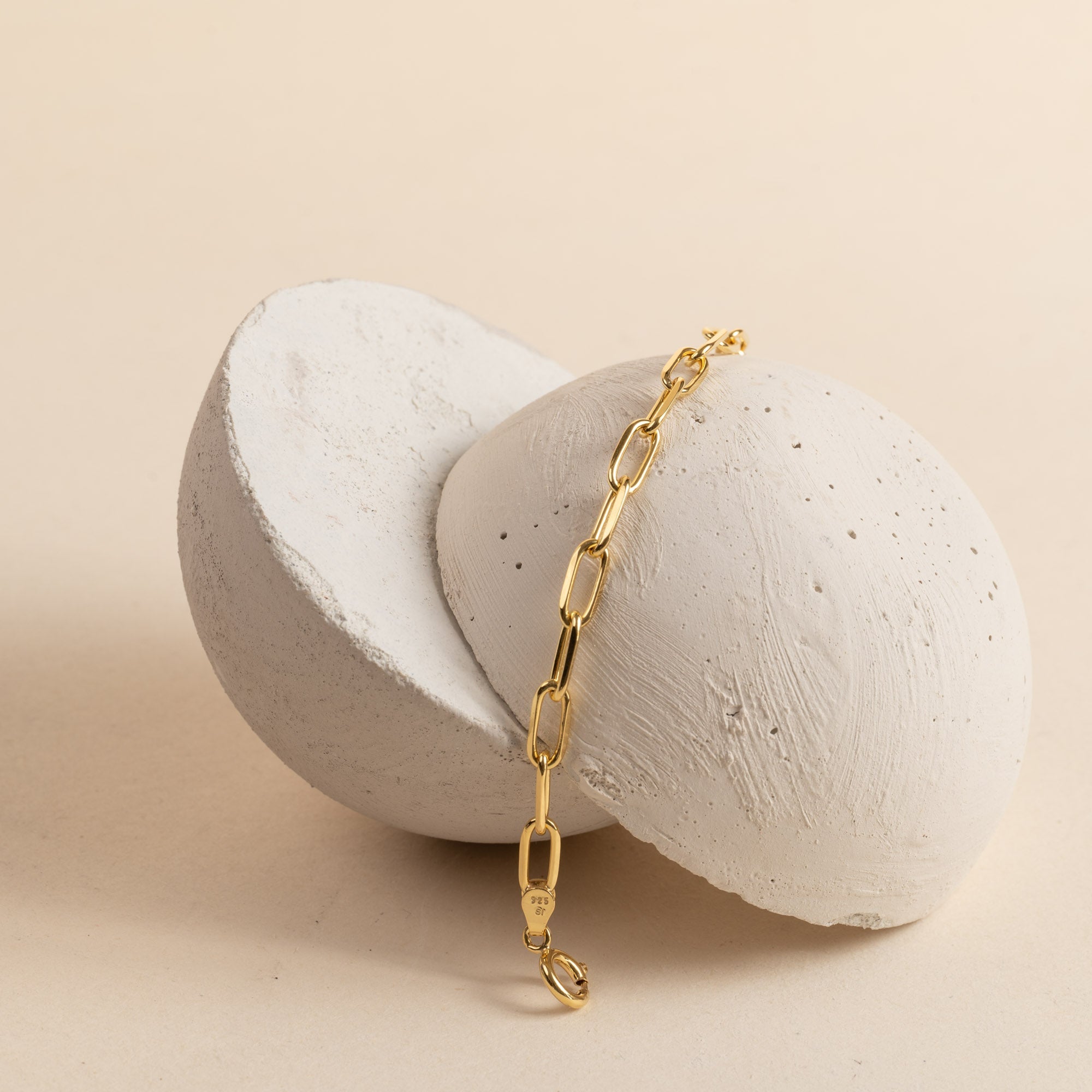 ALMA LARGE LINK GOLDEN BRACELET – Sisi Copenhagen