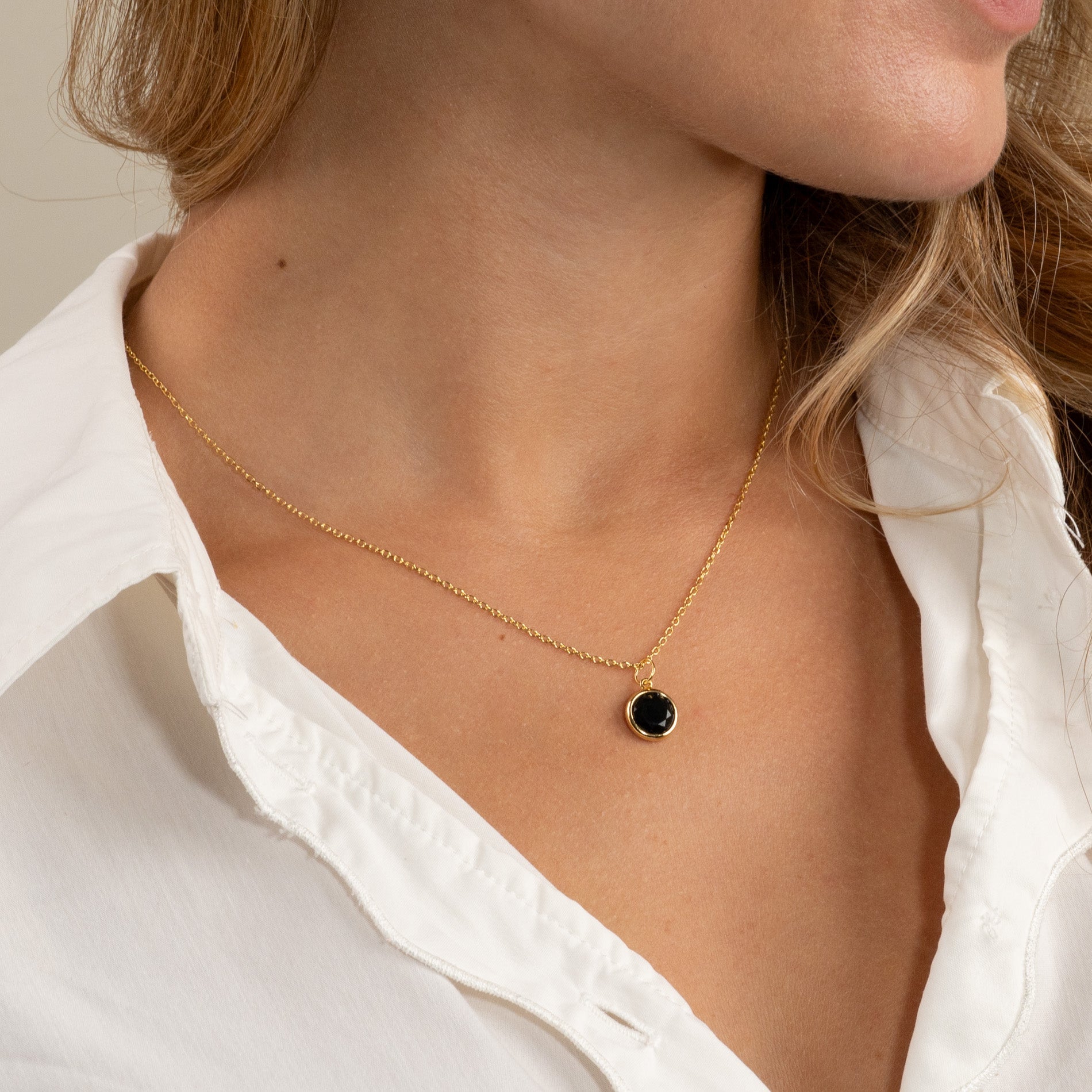 AVA BLACK ONYX GOLDEN PENDANT – Sisi Copenhagen