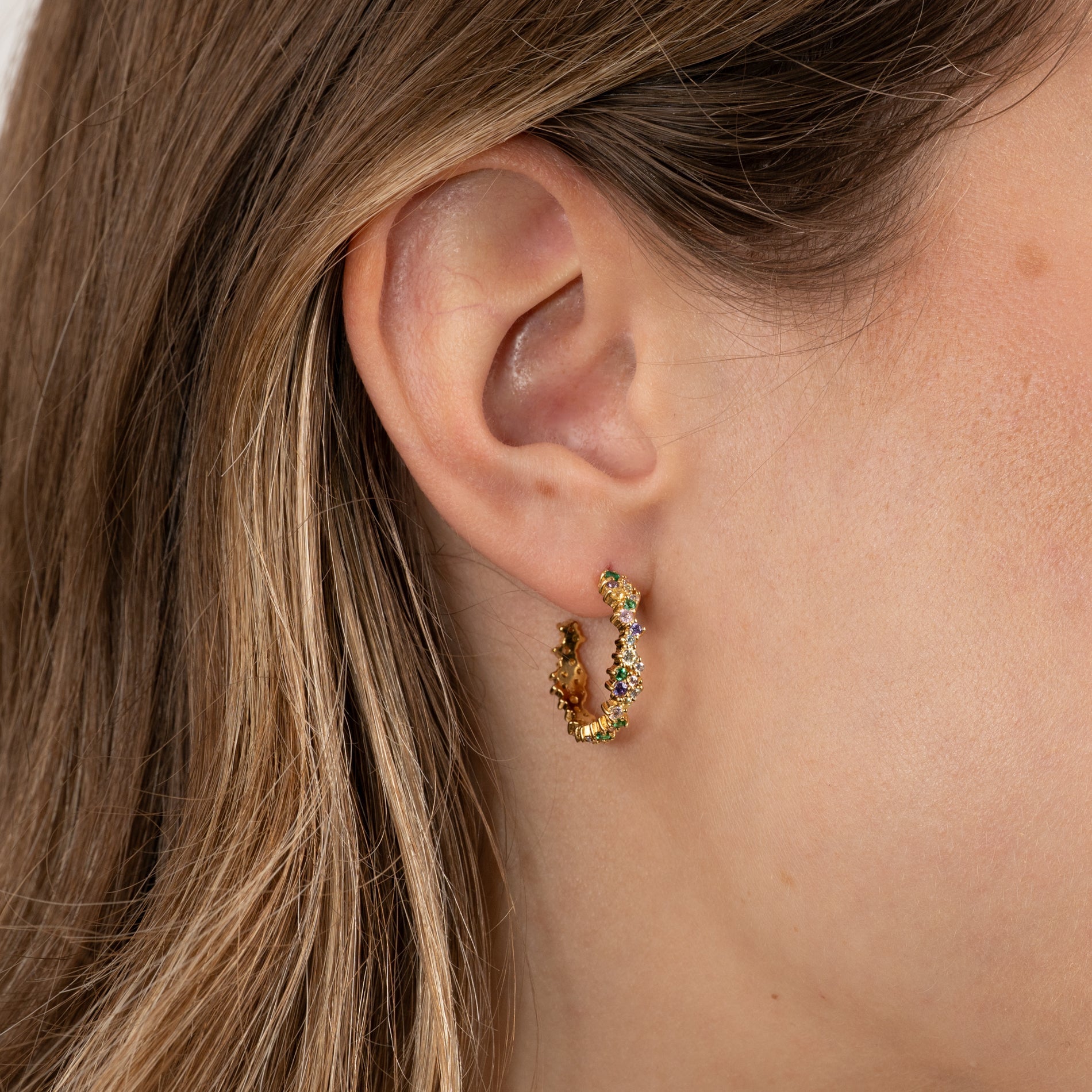 CLAIR RAINBOW GOLDEN CREOL EARRING – Sisi Copenhagen