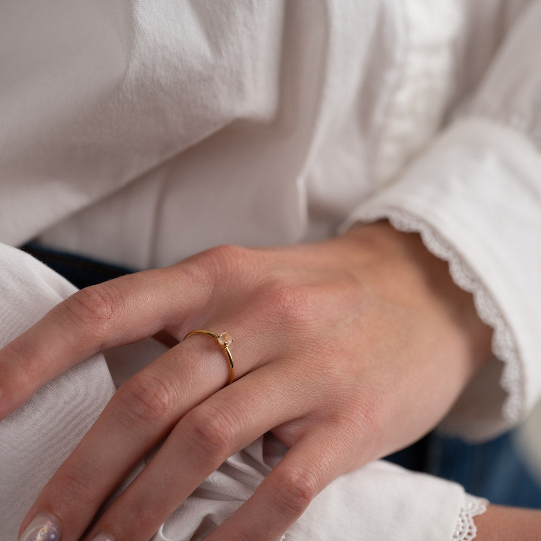 GEMMA ROSE QUARTZ GOLDEN RING - Main Image