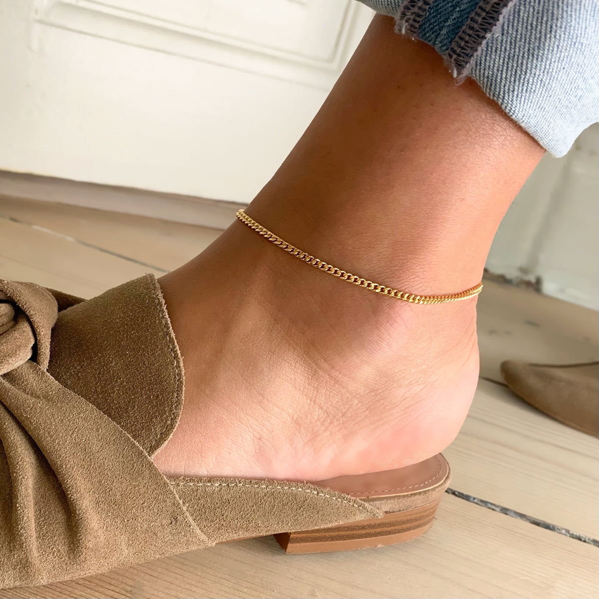 SIA SMALL PANZER GOLDEN ANKLET – Sisi Copenhagen