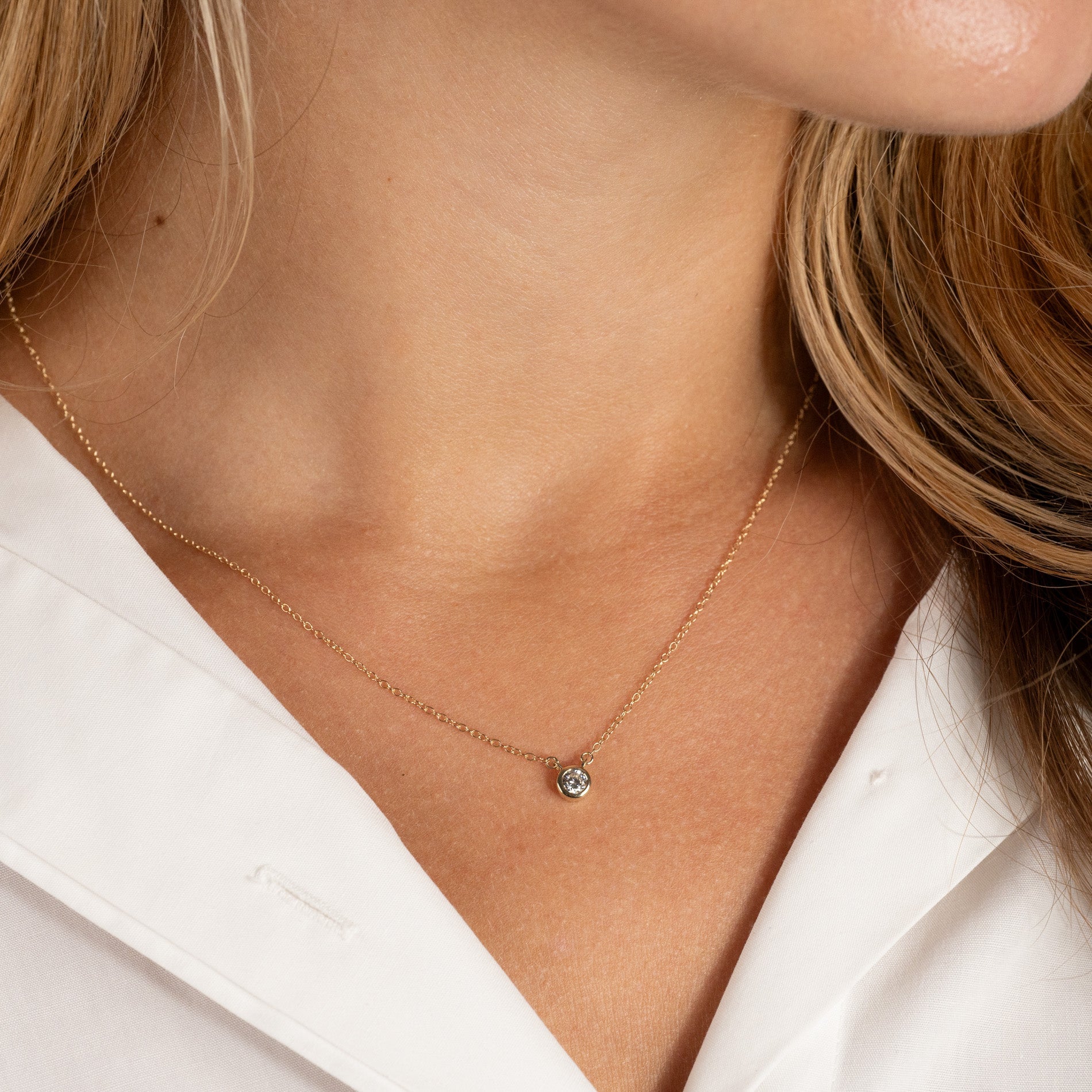 SOLITAIRE BEZEL DIAMOND NECKLACE YG - Main Image