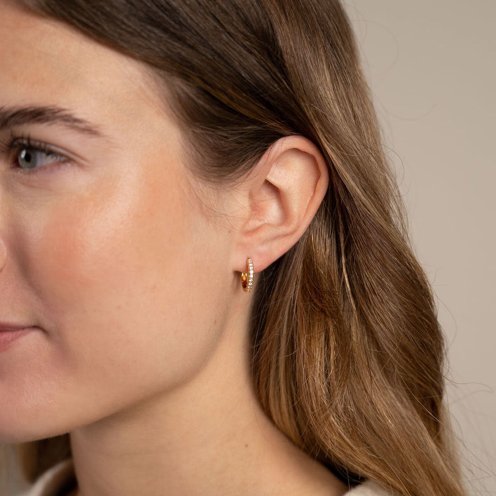 STELLA SMALL GOLDEN CREOL EARRING – Sisi Copenhagen